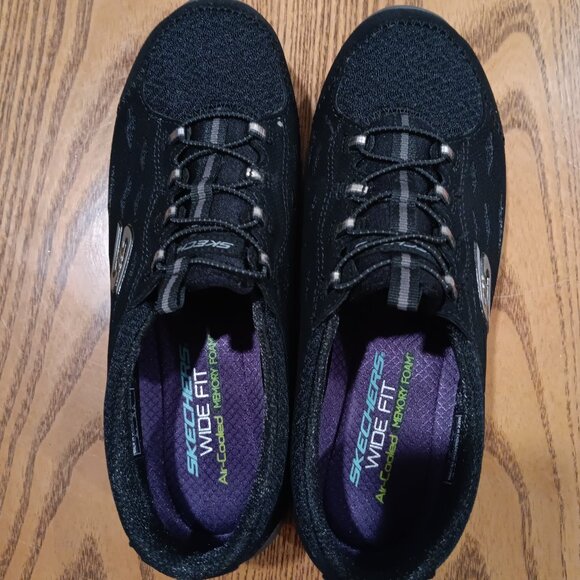 Womans black Skechers wide fit air cooled memory foam shoes Size 8 - Picture 3 of 6
